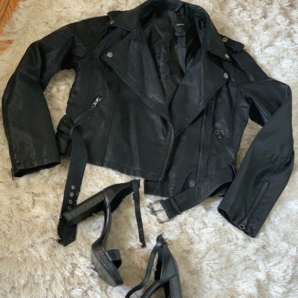 Jackets & Blazers - Leather jacket black belted size medium